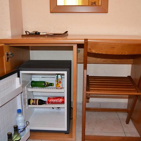 Hotel Ristorante L'Avvenire غيزيريا الغرفة الصورة